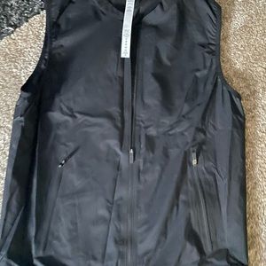 Lululemon windbreaker vest